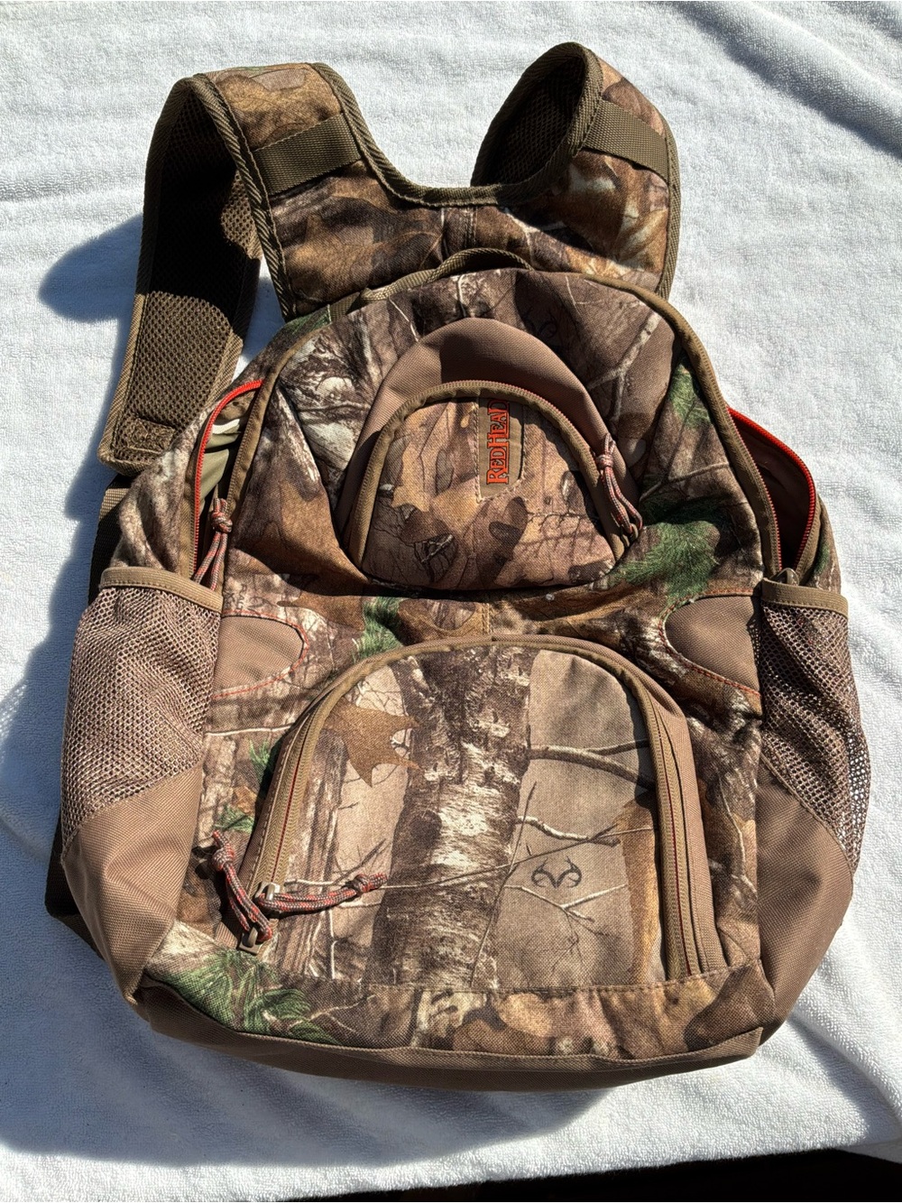 Red Head Camo Pattern Men's Backpack - Realtree-Style Brown/Green